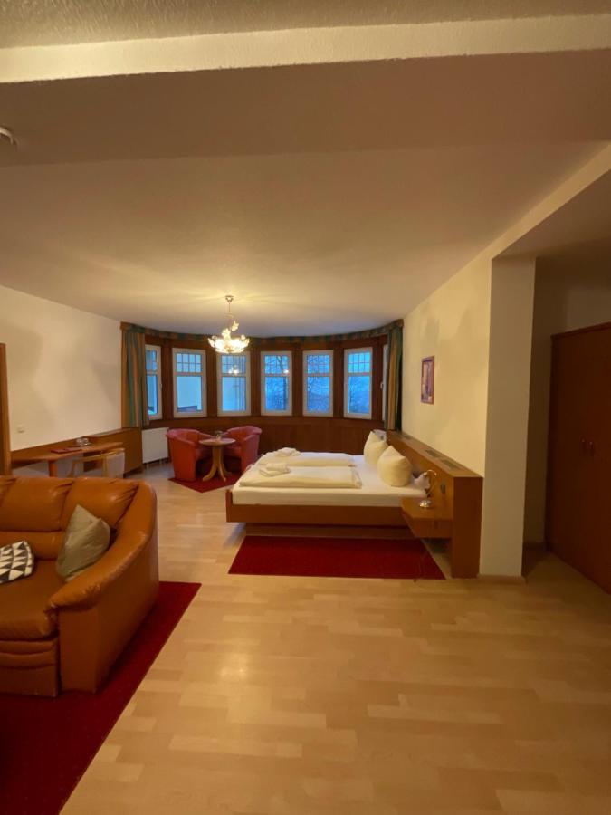 Gaststaette & Pension Waldschloesschen Оберхоф Екстериор снимка