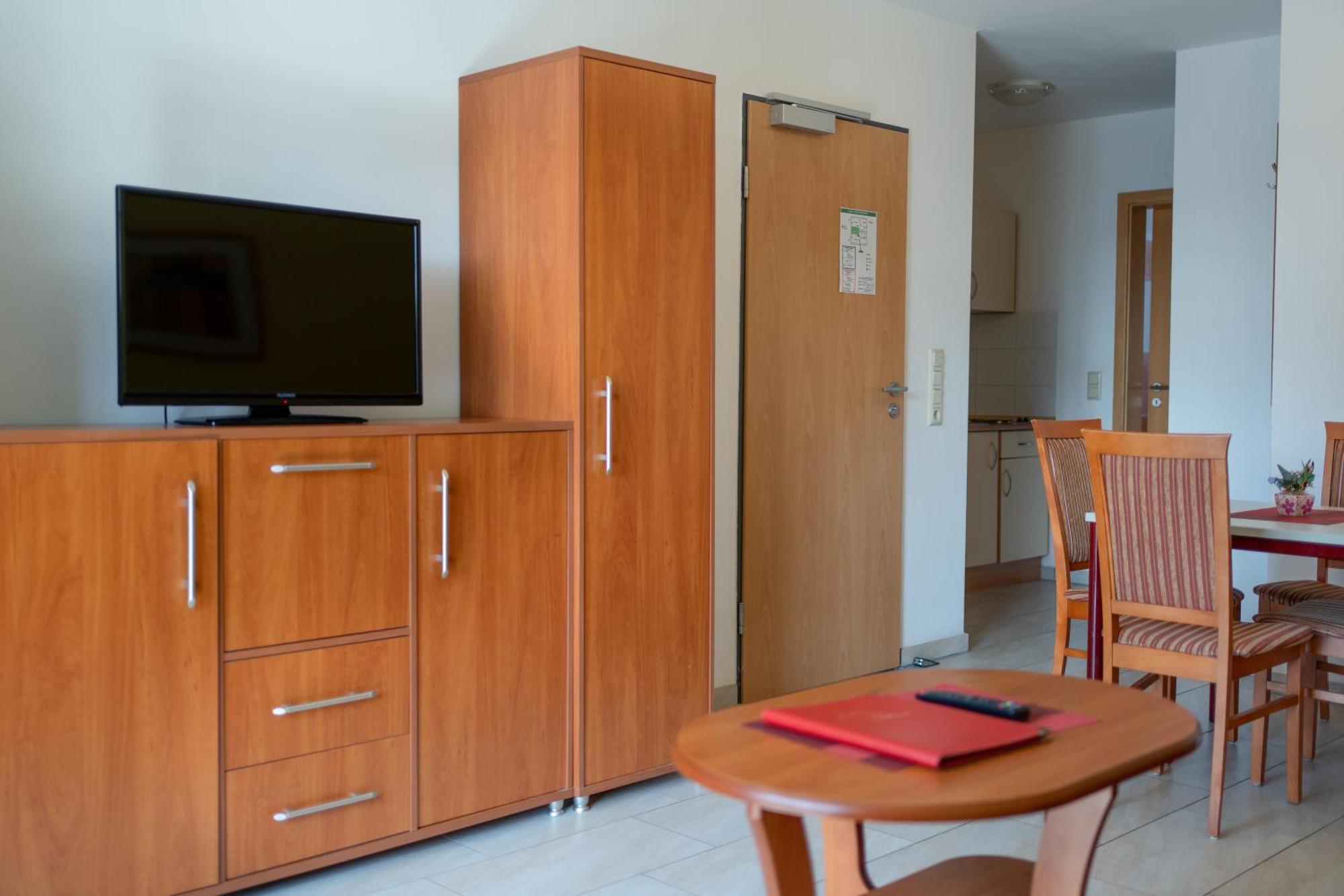 Gaststaette & Pension Waldschloesschen Оберхоф Екстериор снимка